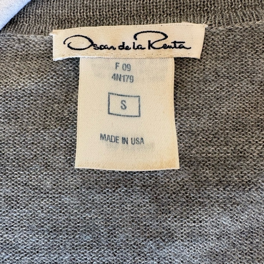 OSCAR DE LA RENTA Cashmere Cropped Sweater Bolero - Picture 3 of 4